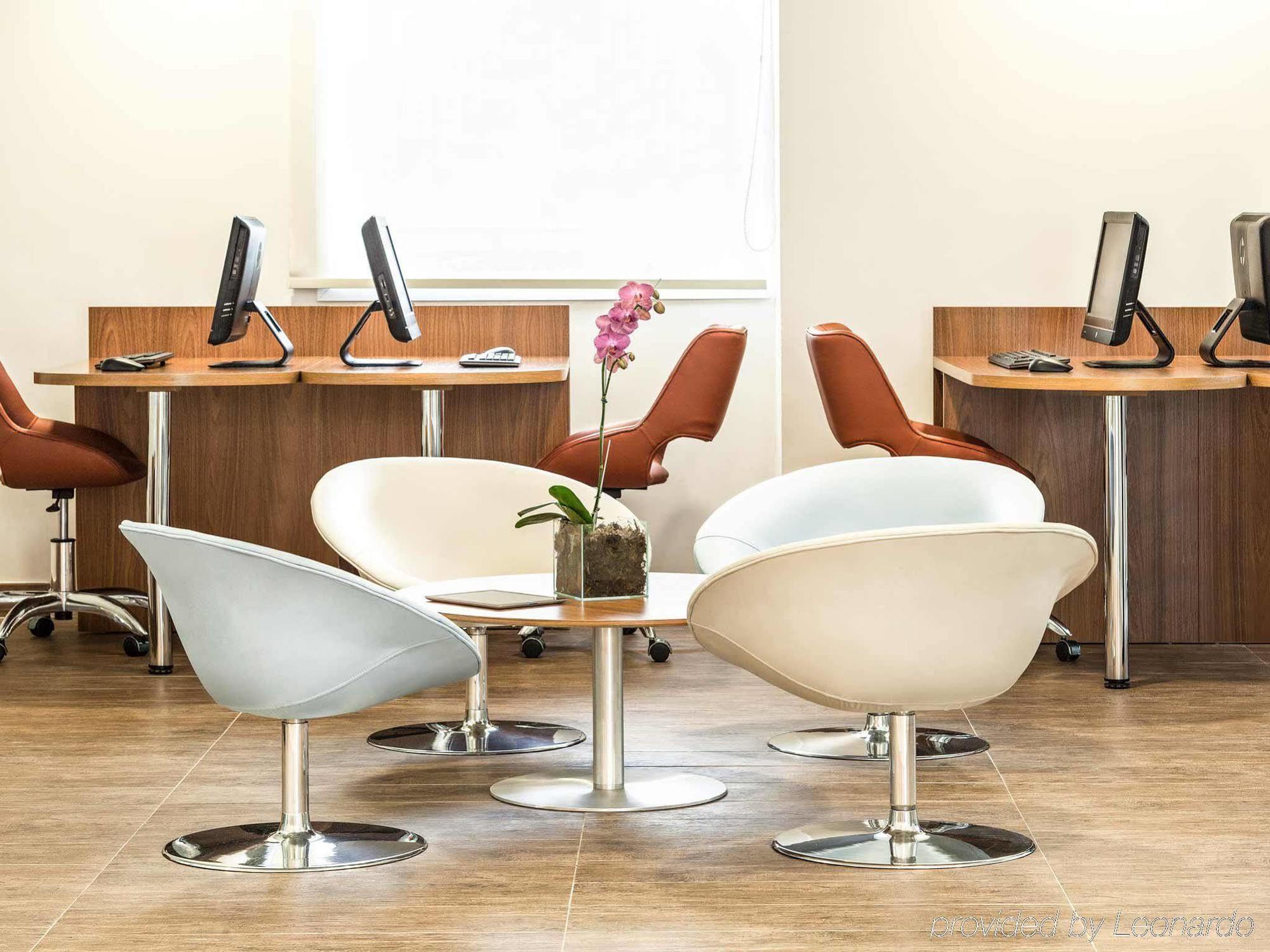 Ibis Parque Olimpico Hotel 3*