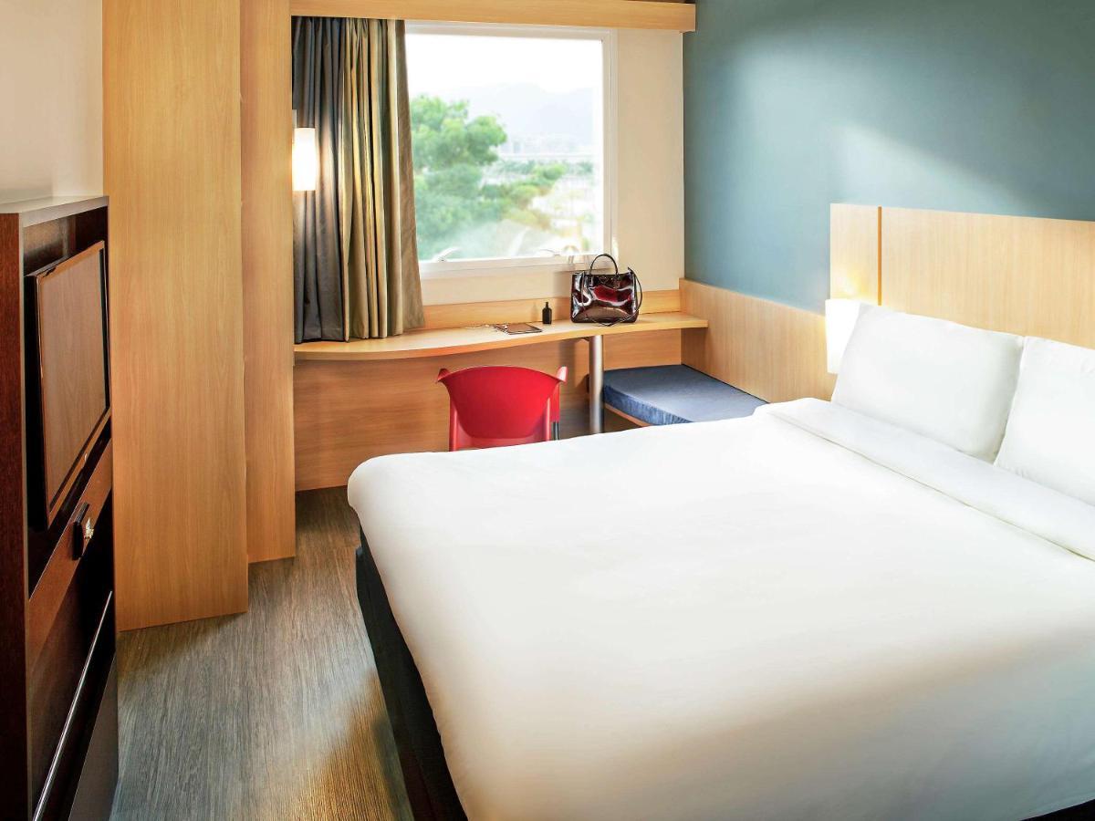 Ibis Parque Olimpico Hotel 3*